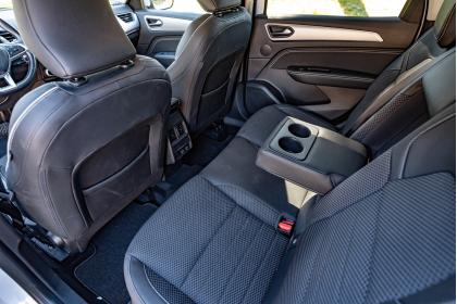 Jeep Compass e-Hybrid vs KIA Niro Hybrid vs Renault Arkana E-Tech